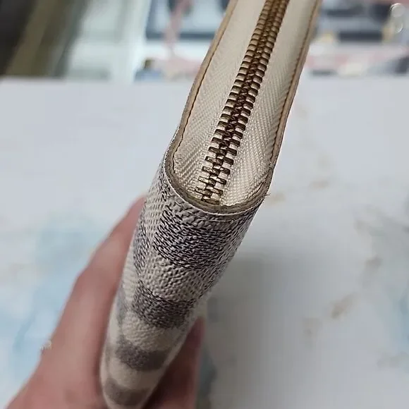 Authentic Louis Vuitton Damier Azur Zippy Zip Around Wallet - Picture 4 of 9